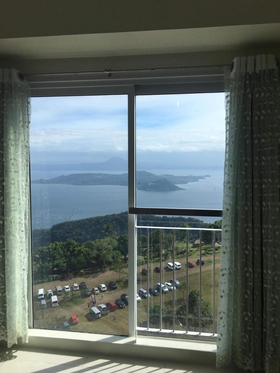 Smdc Wind Taal View Jane'S Apartment Tagaytay City Bagian luar foto